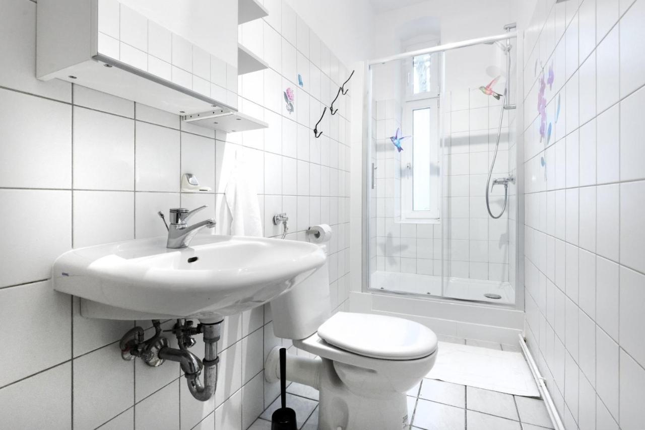 Sweet Central Tiny Apartment For 4 People Берлін Екстер'єр фото